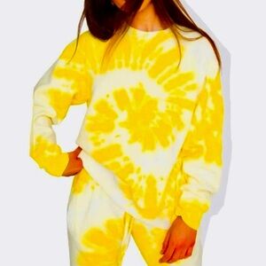 LA DETRESSE + Revolve Yellow & White Tie Dye Crewneck Sweatshirt Pullover Top